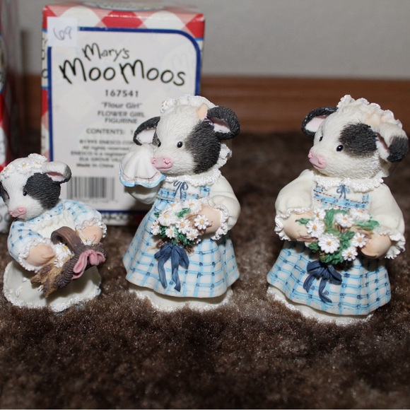 Mary Moo Moos Lot Of 33 -Random Assortment, Wedding Moo Set & Mary Moo Moo Frame - Picture 8 of 14